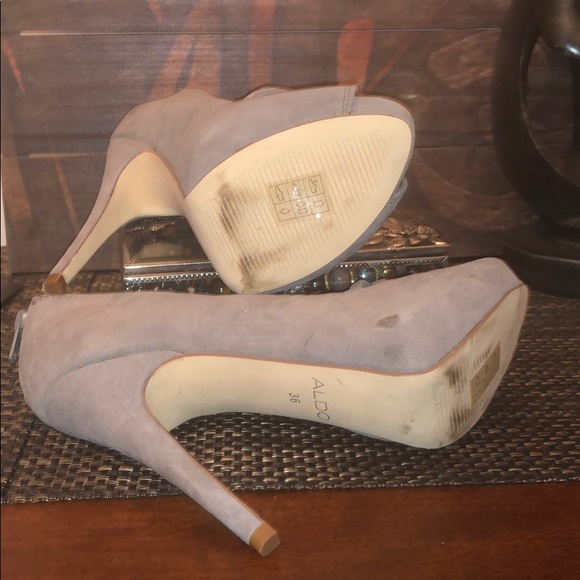 Comfy & Sexy , Dress up or dress down. - Picture 3 of 8